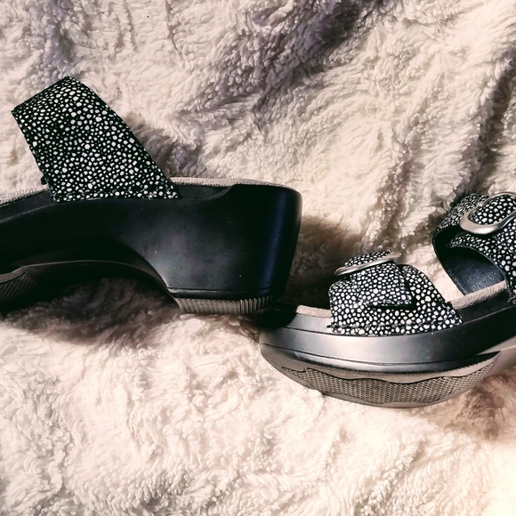 Dansko Sandals - Picture 6 of 6